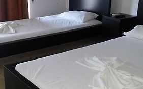 Philippos & Maria Apartments